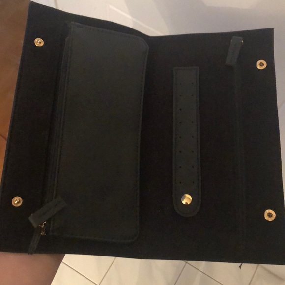 Michael kors travel jewelry case in black - Picture 2 of 2